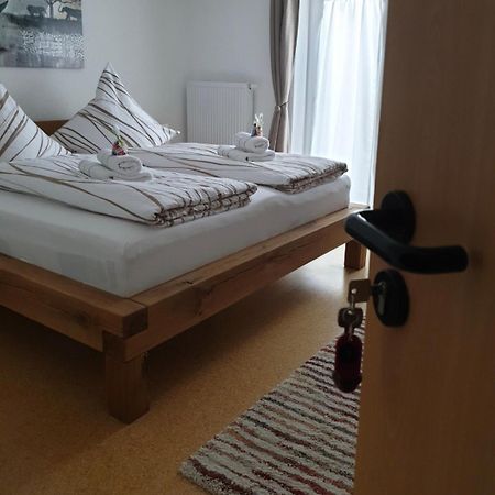 I24Rooms - Gaestezimmer Mit Eigenem Garten Legau Exterior foto