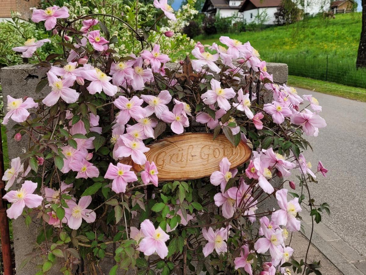 I24Rooms - Gaestezimmer Mit Eigenem Garten Legau Exterior foto