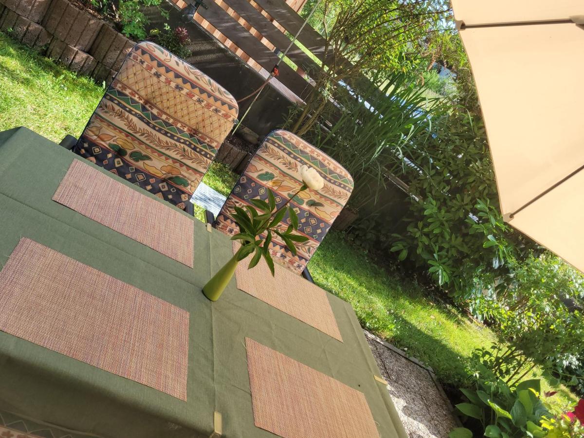 I24Rooms - Gaestezimmer Mit Eigenem Garten Legau Exterior foto